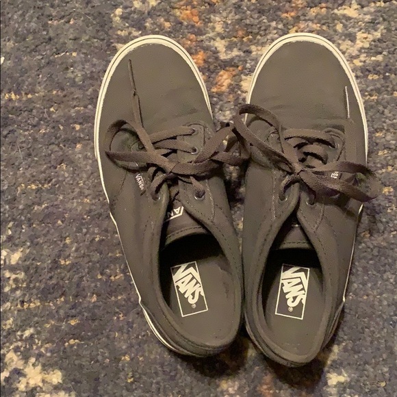 Vans - Picture 4 of 5